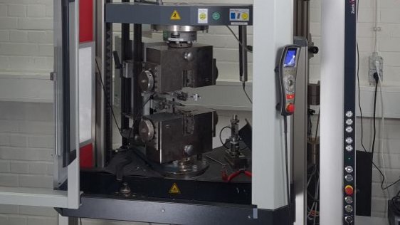 Universal testing machine