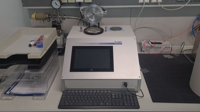 Gas permeation tester